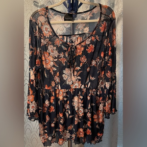 LAVENDER SKY|‎ WOMENS TOP/ SIZE MEDIUM